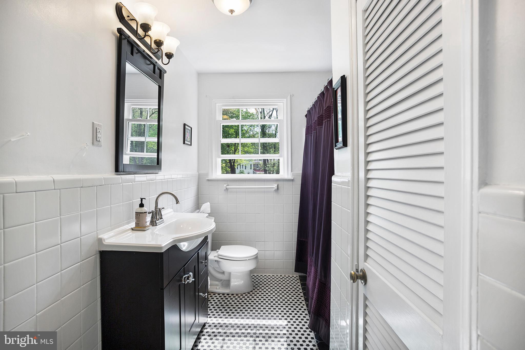 114 Grubb Road Malvern, PA 19355 - Photo 13 of 29 First floor full bathroom