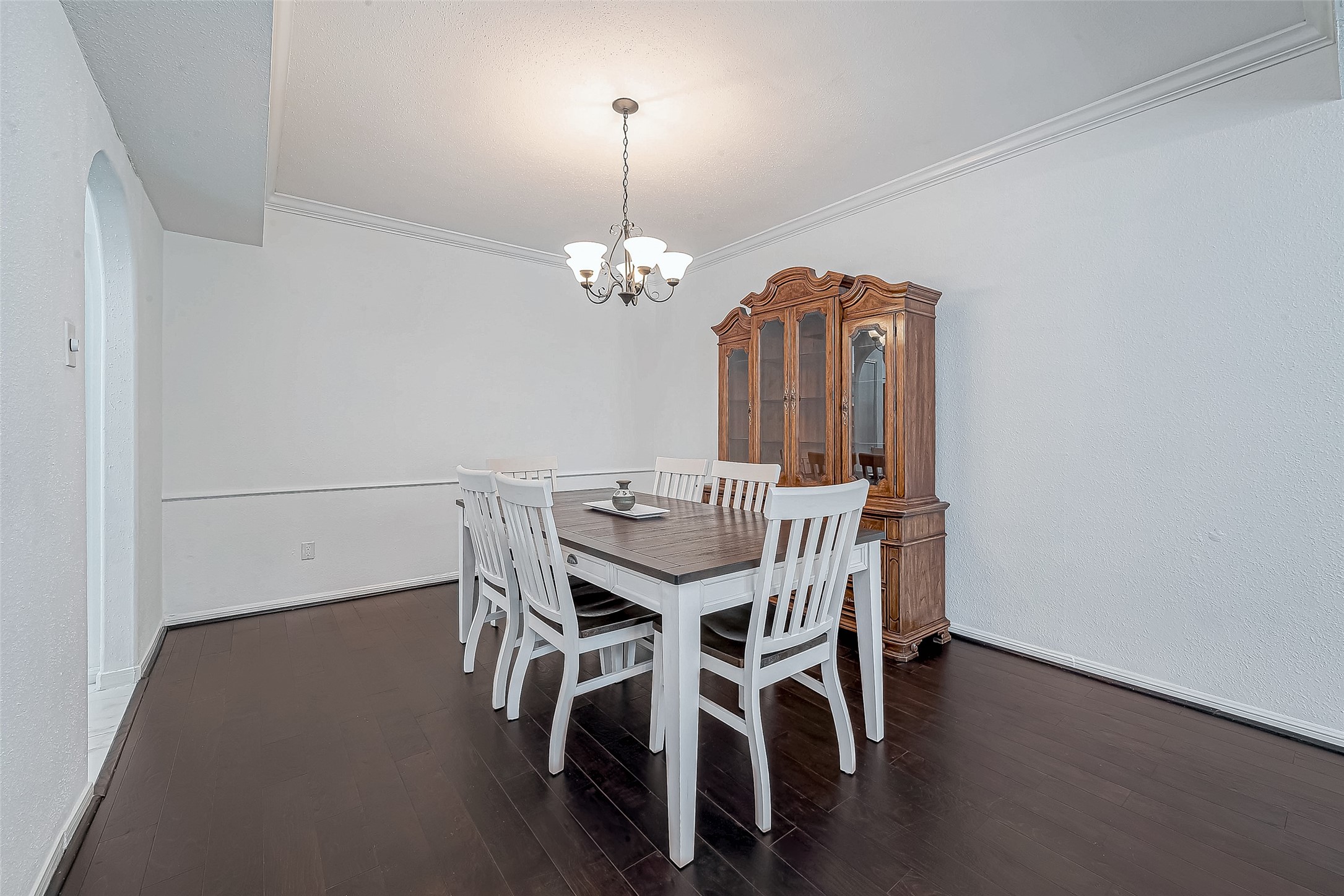 2100 Tanglewilde Street, Unit 189 Houston, TX 77063 - Photo 11 of 31 15x12 Dining room