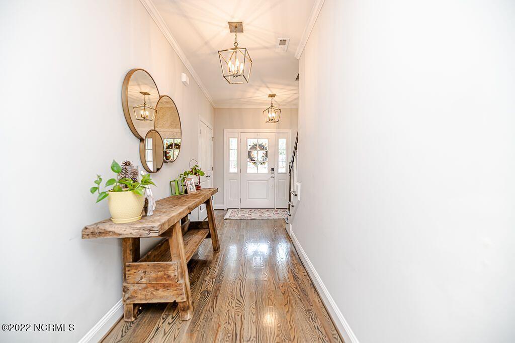 203 Crestview Road Southern Pines, NC 28387 - Photo 4 of 54 203 foyer2