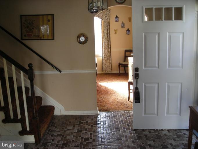 4017 Roberts Road Fairfax, VA 22032 - Photo 3 of 24 Interior (General)