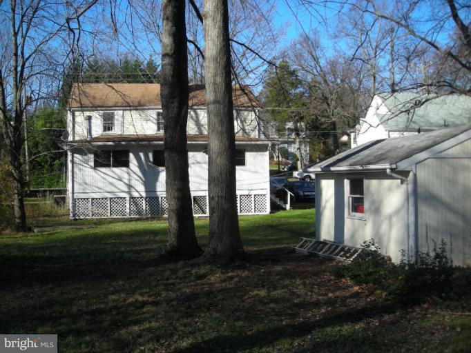 4017 Roberts Road Fairfax, VA 22032 - Photo 8 of 24 Exterior (General)