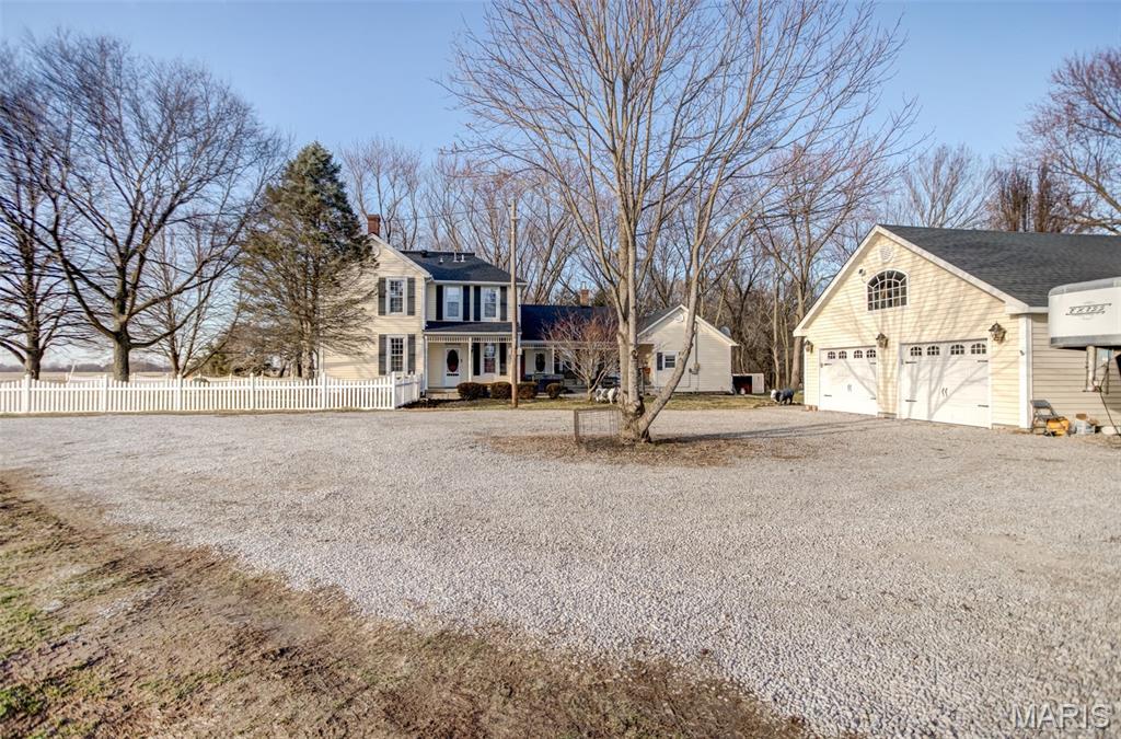 7536 Prairietown Road Worden, IL 62097 - Photo 7 of 96