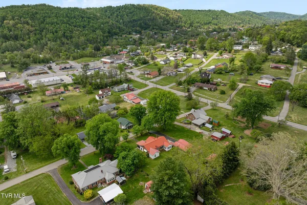$209,000 | 153 Forest Avenue, Pennington Gap, VA 24277