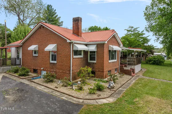 $209,000 | 153 Forest Avenue, Pennington Gap, VA 24277