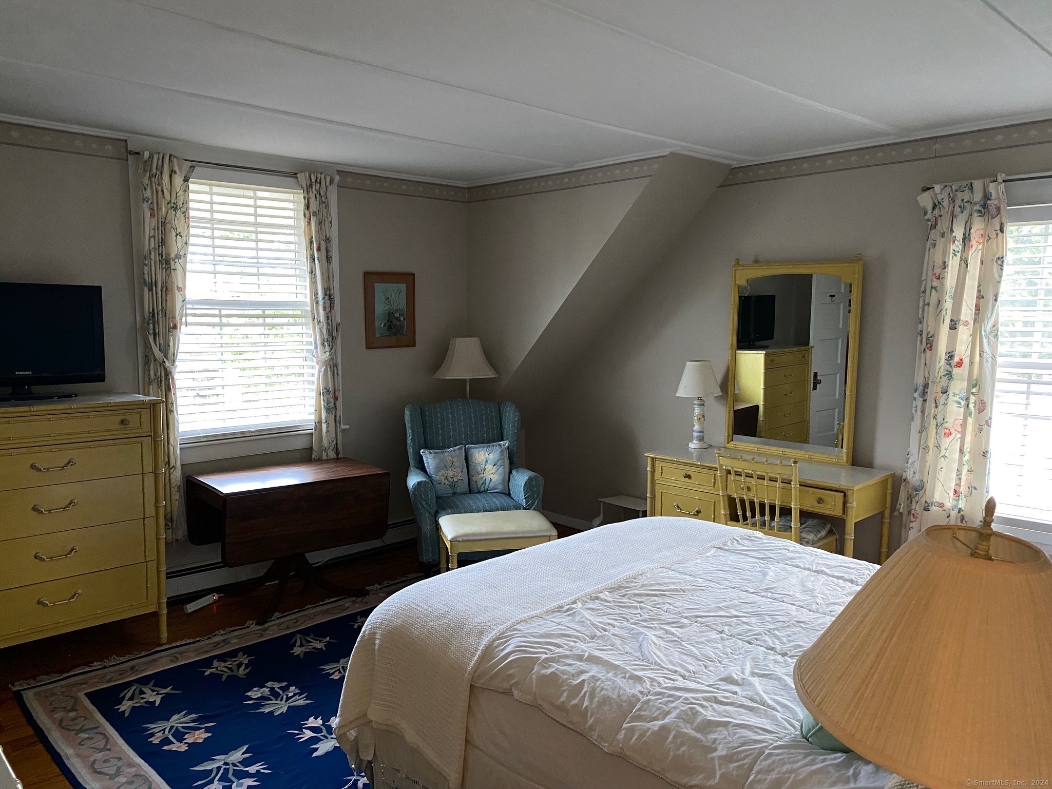 33 Grove Avenue Madison, CT 06443 - Photo 17 of 35