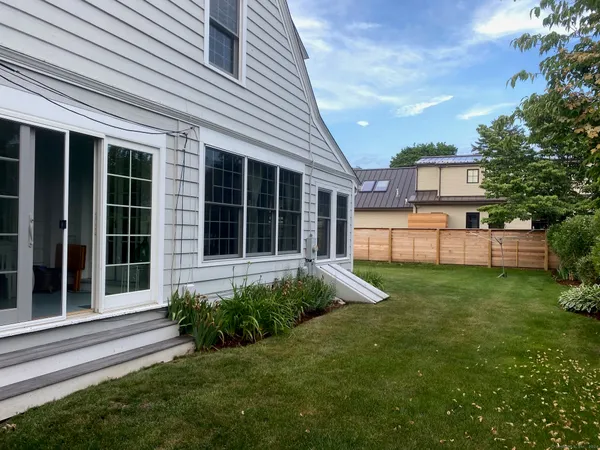 $11,000 | 33 Grove Avenue, Madison, CT 06443