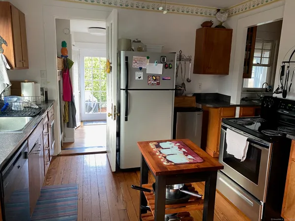 $11,000 | 33 Grove Avenue, Madison, CT 06443