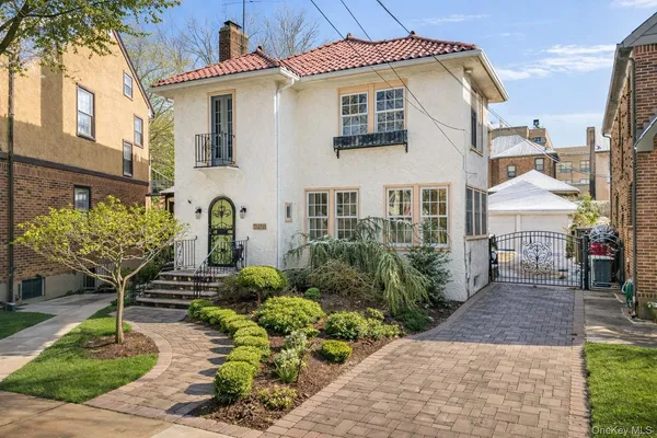 $1,398,000 | 27-25 168th Street | Murray Hill - Flushing