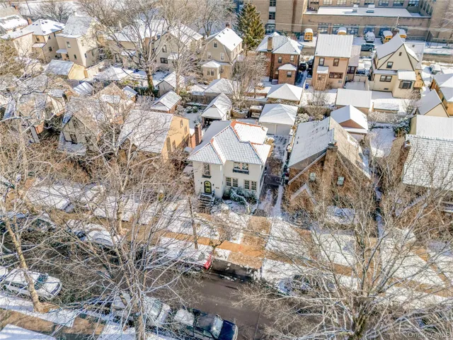 a picture of city view