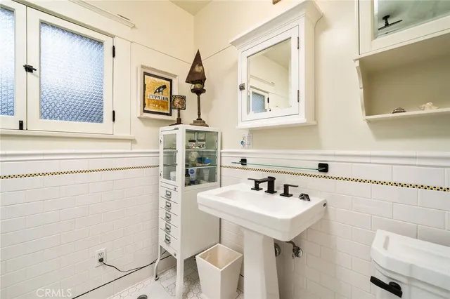 $1,450,000 | 335-337 Harvard Avenue North, Claremont, CA 91711