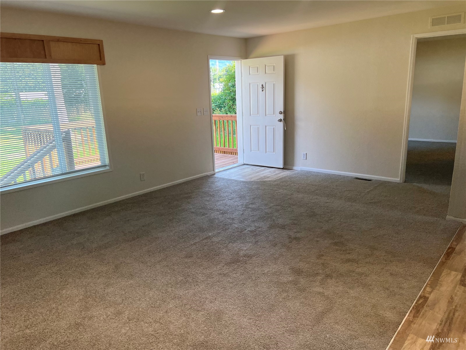 24919 Hoehn Road, Unit 5 Sedro-Woolley, WA 98284 - Photo 8 of 19 Gallery Image 8