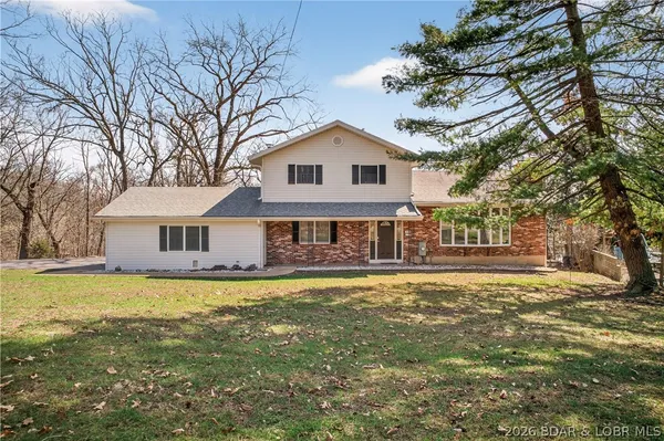 250 Oak Ridge Drive, Lake Ozark, MO 65049