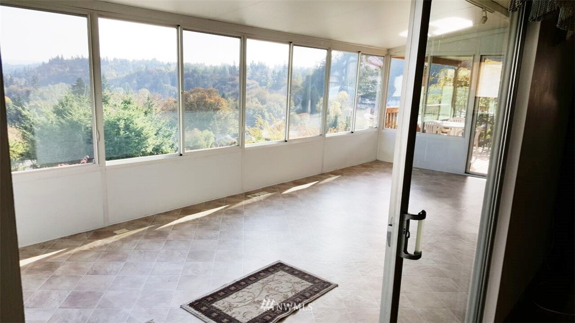 4237 South 252nd Street Kent, WA 98032 - Photo 5 of 24 Gallery Image 5