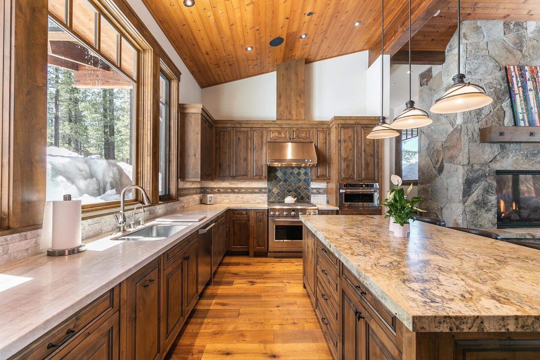 11478 Henness Road Truckee, CA 96161 - Photo 4 of 21 Gallery Image 4