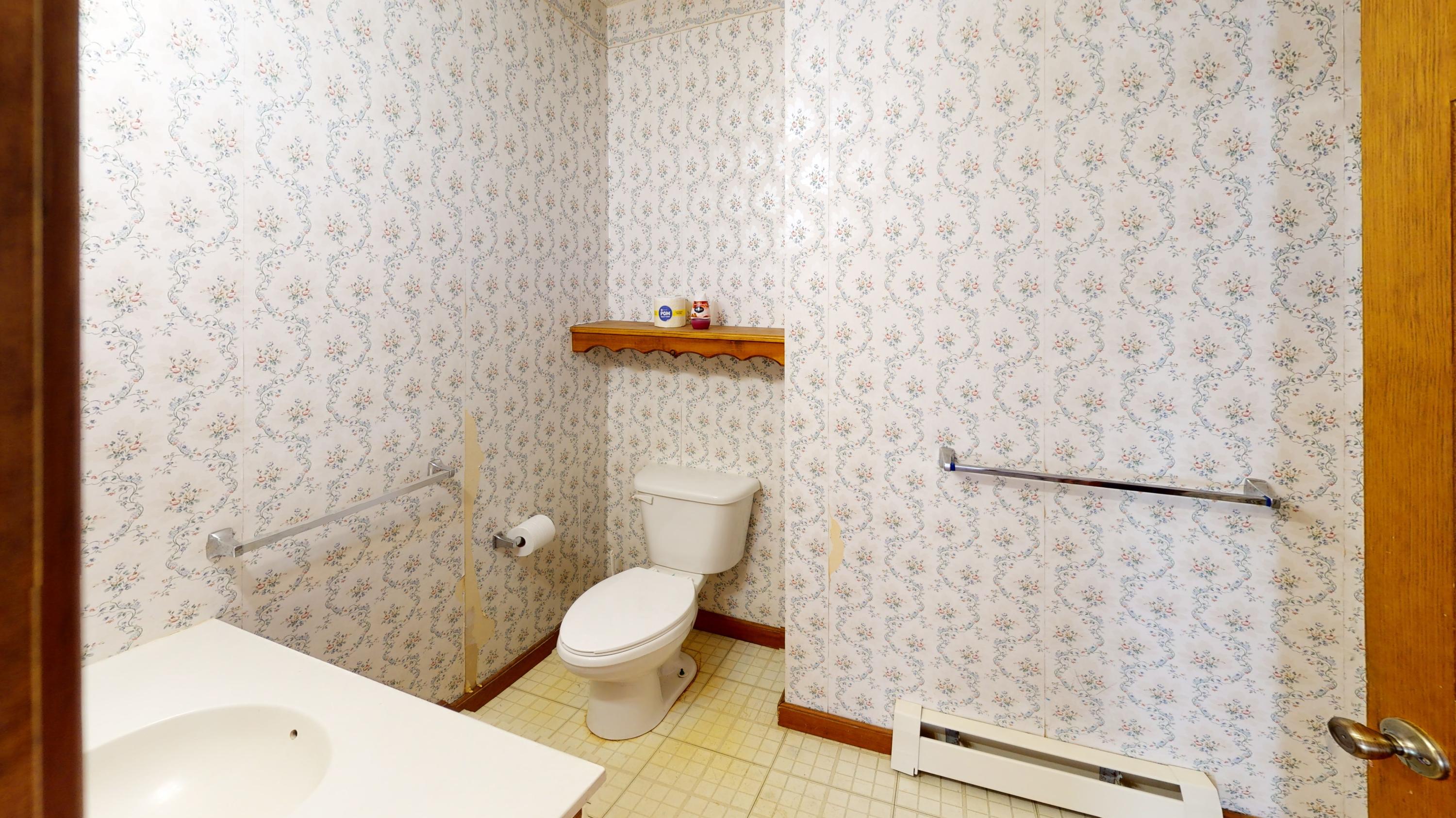 800 Transalpine Road Lincoln, ME 04457 - Photo 17 of 28 800-Transalpine-rd-Bathroom(1)