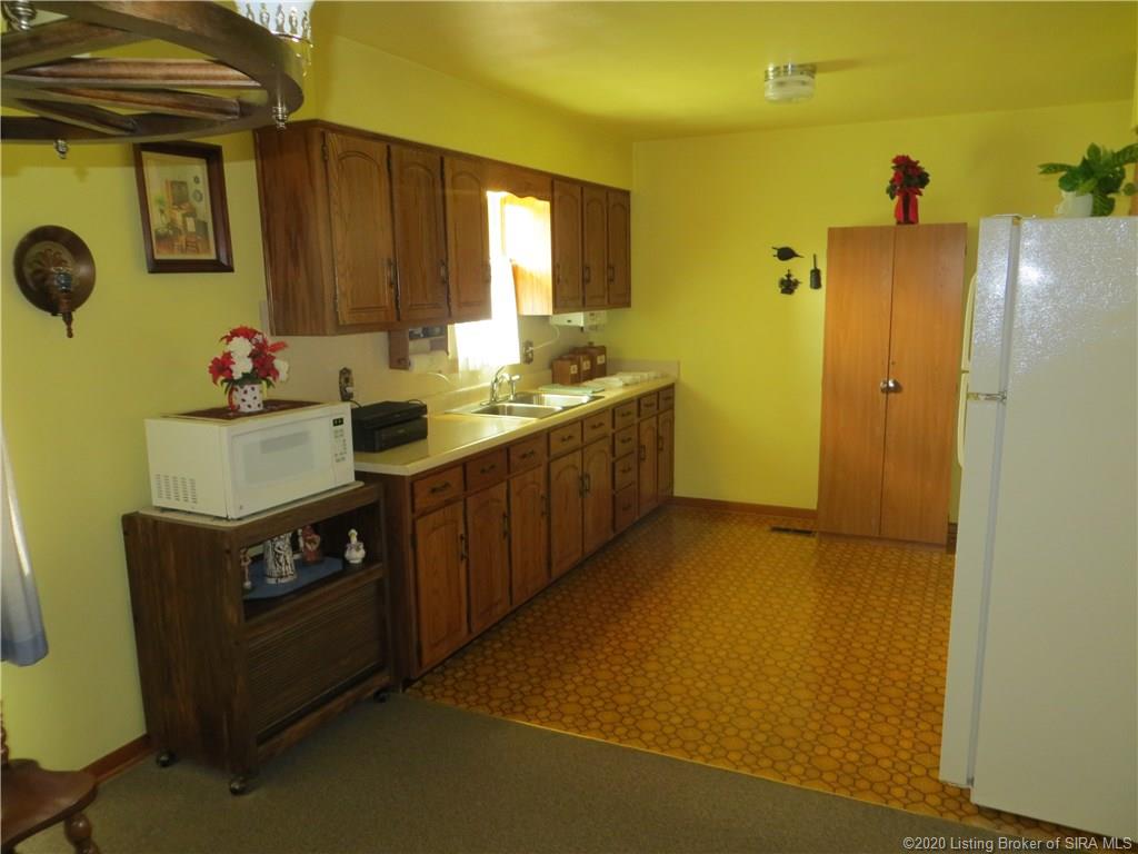 4208 Roberts Road Floyds Knobs, IN 47119 - Photo 18 of 45 Gallery Image 18