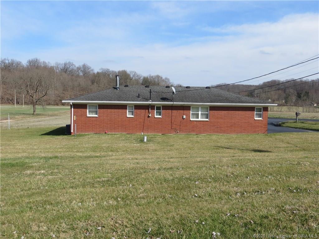 4208 Roberts Road Floyds Knobs, IN 47119 - Photo 5 of 45 Gallery Image 5