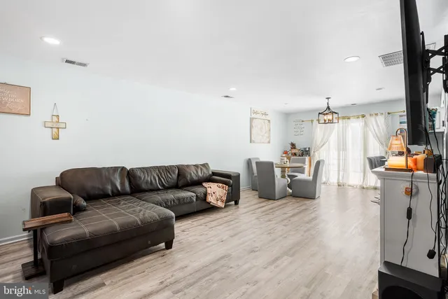 $525,000 | 26 Andrea Drive, Columbus, NJ 08022