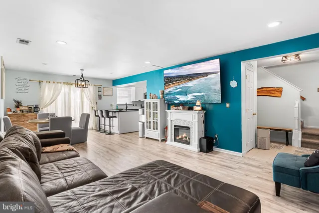 $525,000 | 26 Andrea Drive, Columbus, NJ 08022