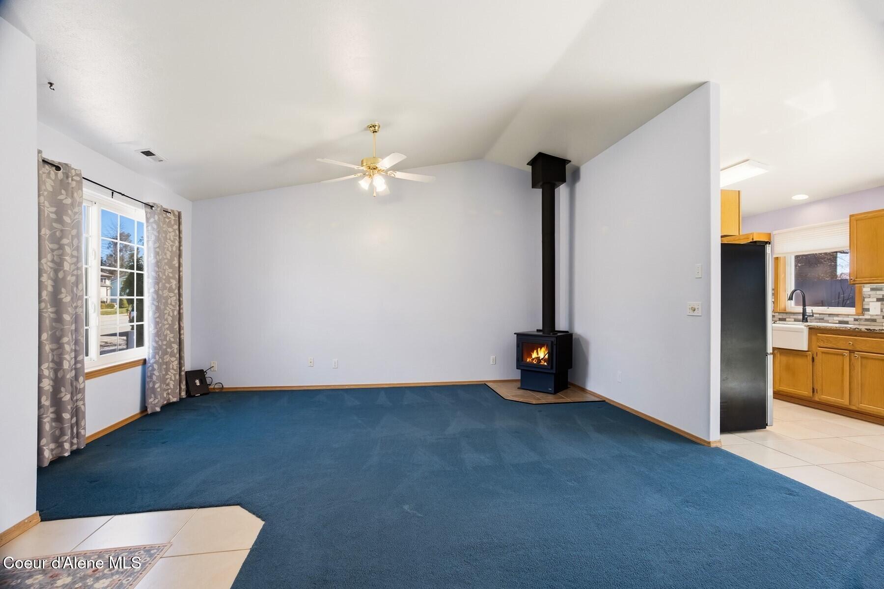 8402 California Street Rathdrum, ID 83858 - Photo 5 of 39 86304282