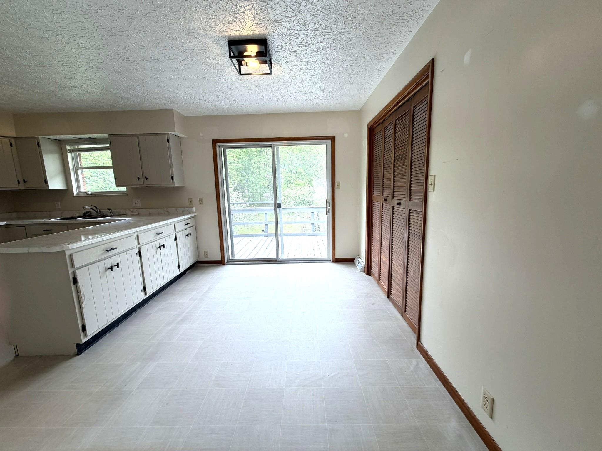 222 West Meadowbrook Road Ashland, KY 41102 - Photo 13 of 33 Gallery Image 13