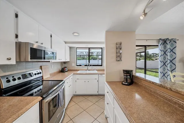 $389,000 | 1415 Falcon Road, Venice, FL 34293