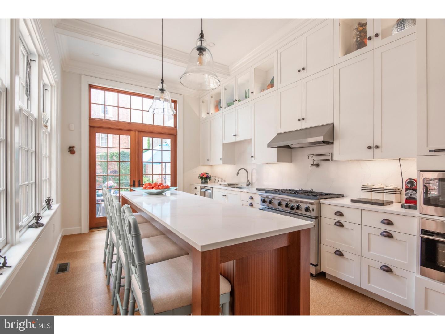 338 Spruce Street Philadelphia, PA 19106 - Photo 13 of 25