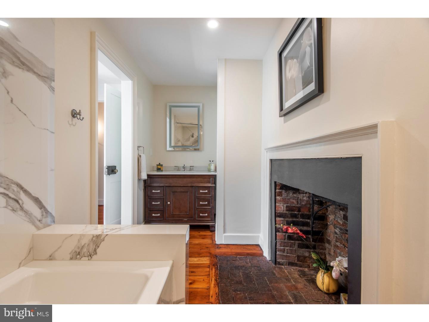 338 Spruce Street Philadelphia, PA 19106 - Photo 25 of 25