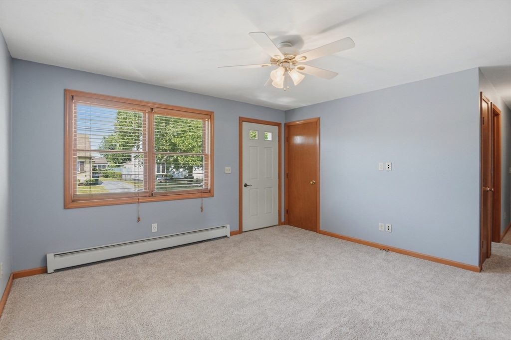 29 Rosella Street Springfield, MA 01118 - Photo 5 of 36