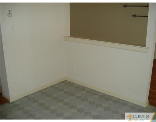 604 Timber Oaks Road Edison, NJ 08820 - Photo 14 of 18 close up of a white marble wall