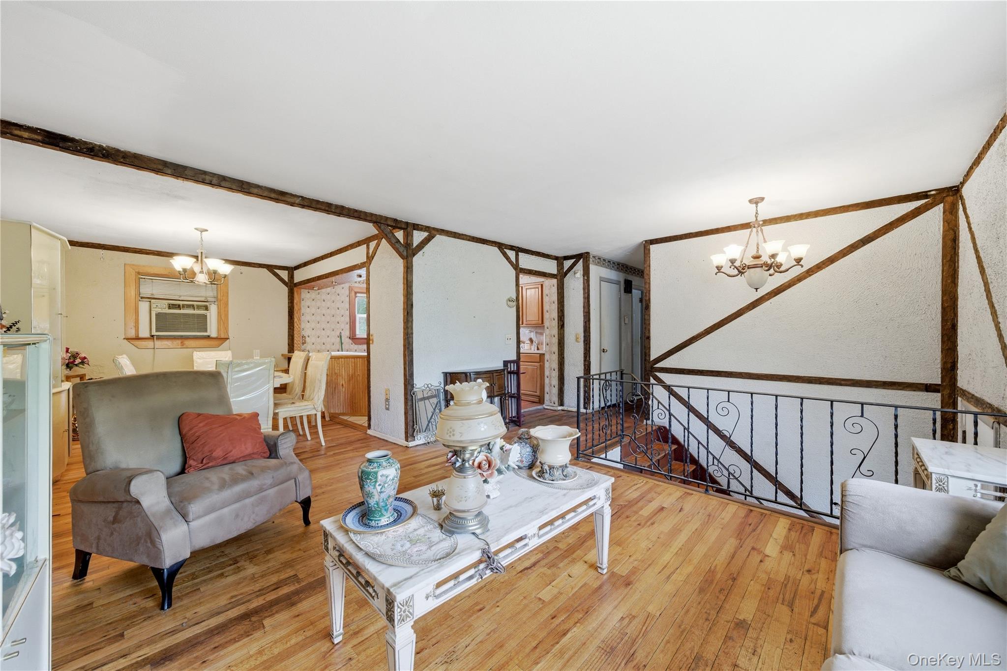 175 Candlewood Road Bay Shore, NY 11706 - Photo 6 of 26