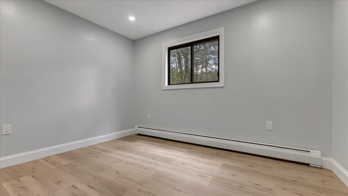 7198 Rimrock Drive Tobyhanna, PA 18466 - Photo 23 of 38 an empty room with a workbench