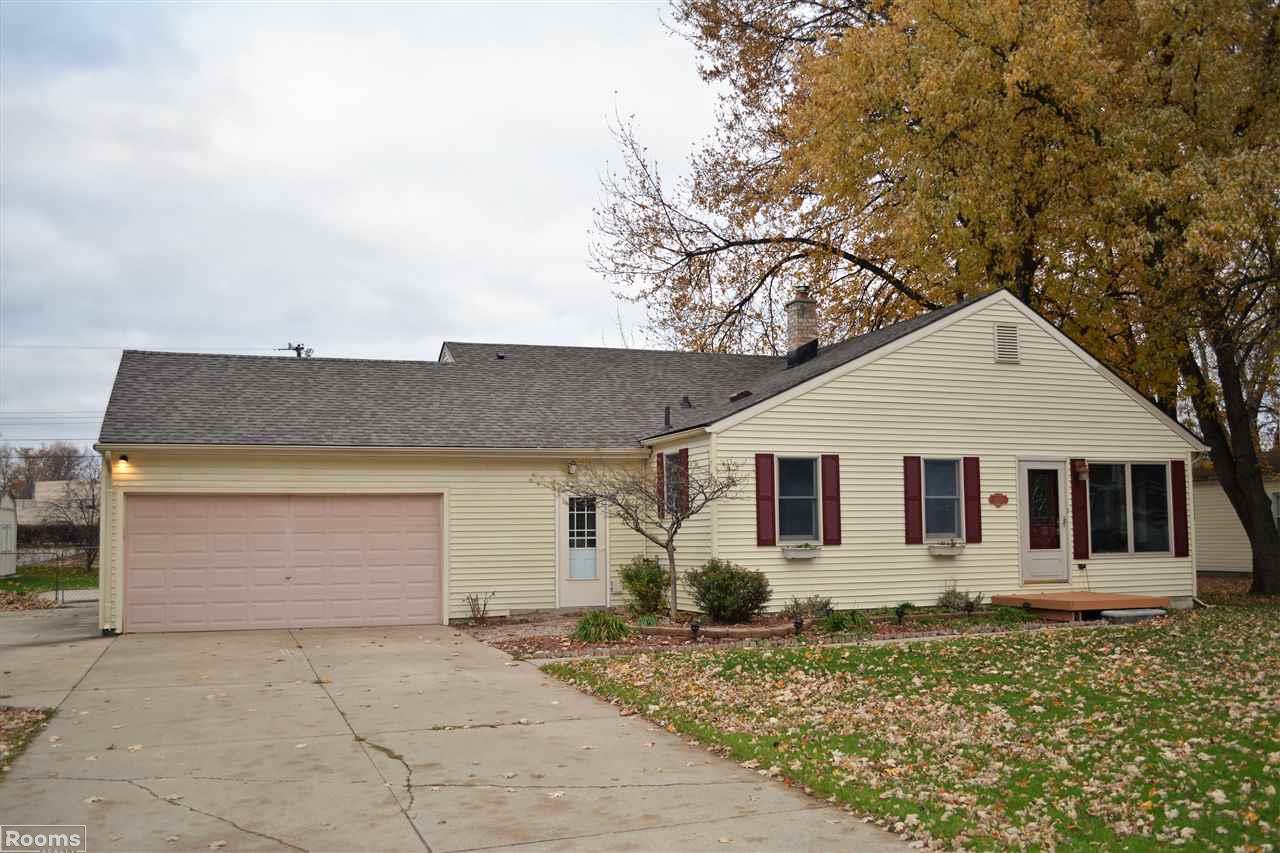 24651 Harrison Street Harrison, MI 48045 - Photo 1 of 19