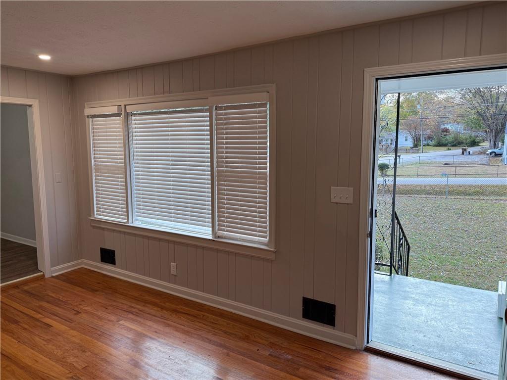 5607 Beaver Drive Southwest Mableton, GA 30126 - Photo 3 of 24