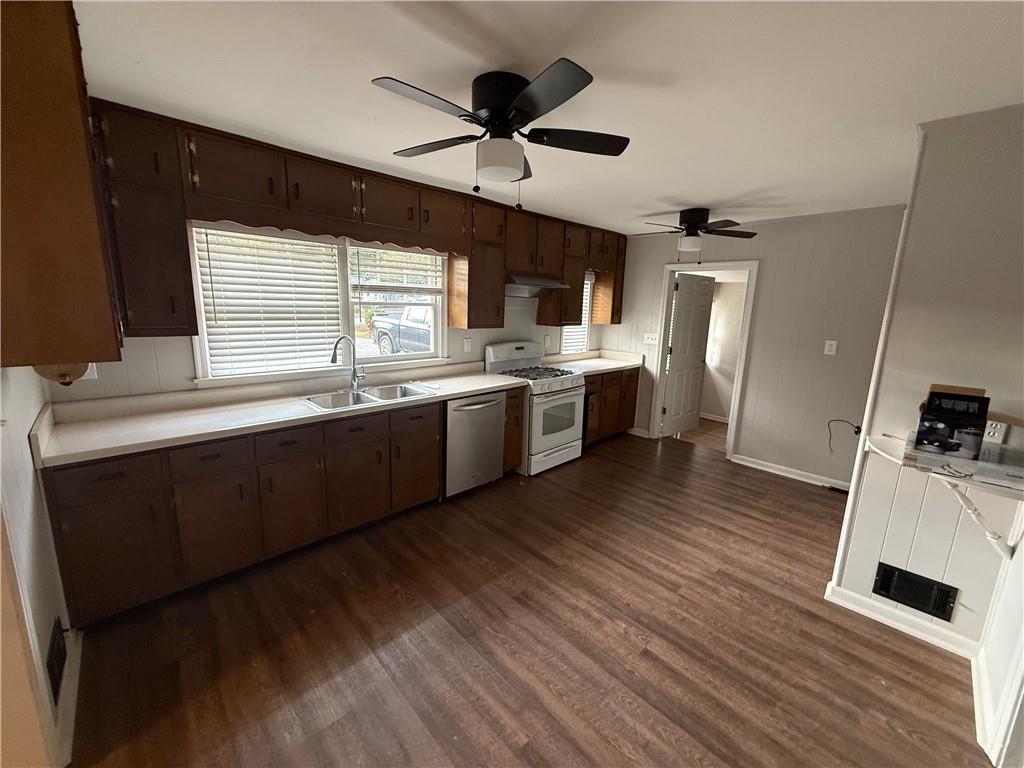 5607 Beaver Drive Southwest Mableton, GA 30126 - Photo 4 of 24