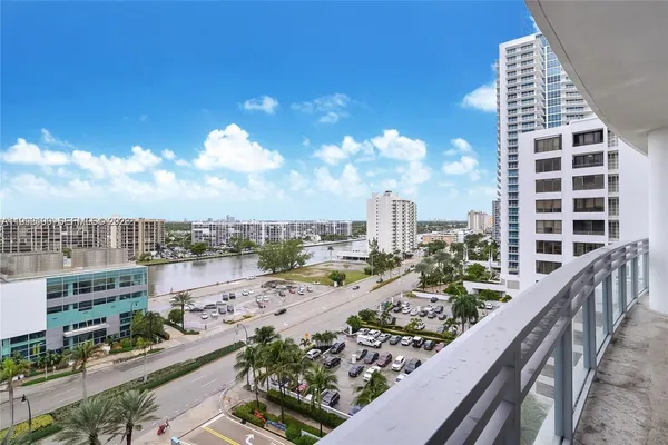 $9,800 | 3535 South Ocean Drive, Unit 1006, Hollywood, FL 33019