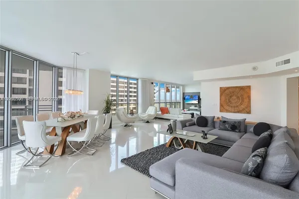 $9,800 | 3535 South Ocean Drive, Unit 1006, Hollywood, FL 33019