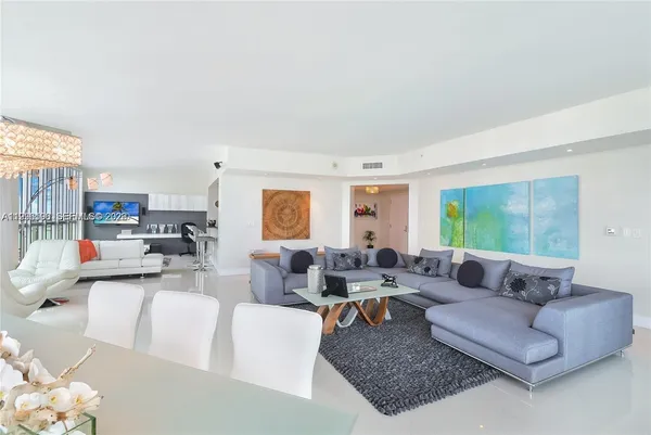 $9,800 | 3535 South Ocean Drive, Unit 1006, Hollywood, FL 33019