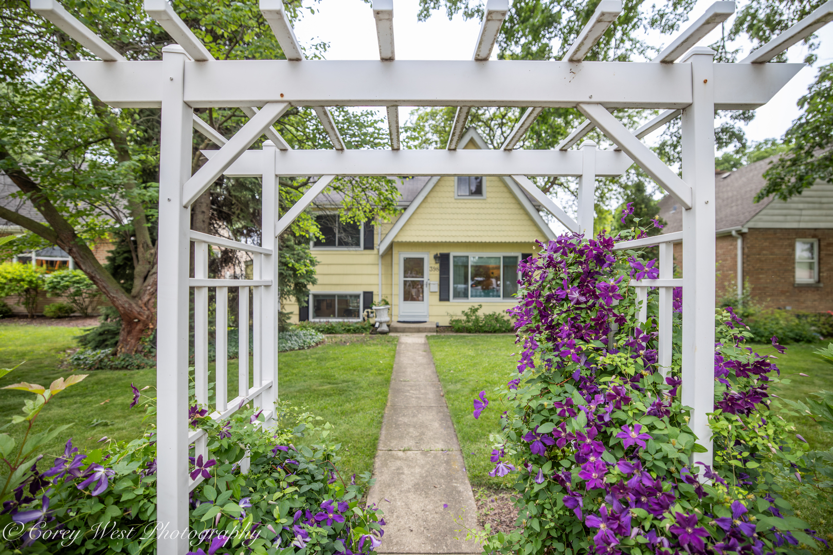 398 West St Charles Road Elmhurst, IL 60126 - Photo 2 of 40