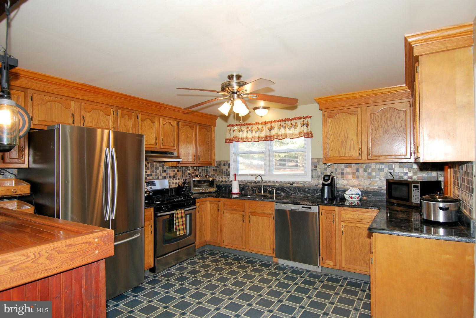 288 Johnstown Road Elkton, MD 21921 - Photo 5 of 30 Kitchen