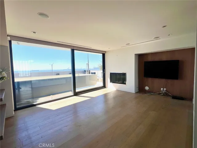$4,900,000 | 2767 East Ocean Boulevard, Long Beach, CA 90803