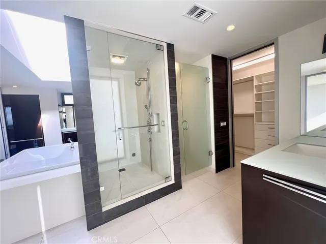 $5,299,000 | 2767 East Ocean Boulevard, Long Beach, CA 90803