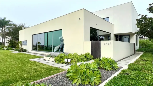 $4,900,000 | 2767 East Ocean Boulevard, Long Beach, CA 90803