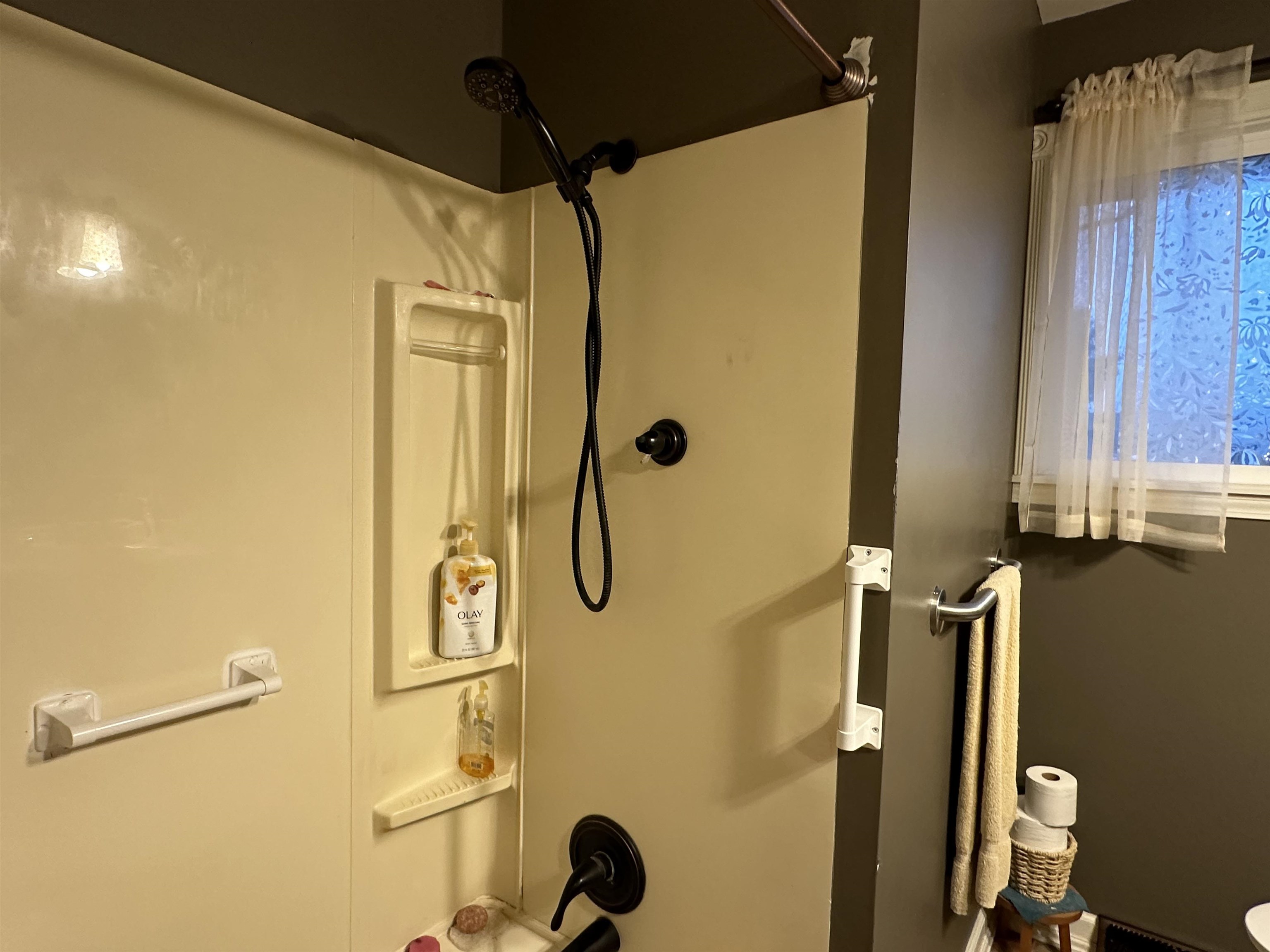 4455 Lauer Road Saginaw, MI 48603 - Photo 12 of 31 1919244-d5209e86-6340-4184-aed7-378b116703bc.JPG