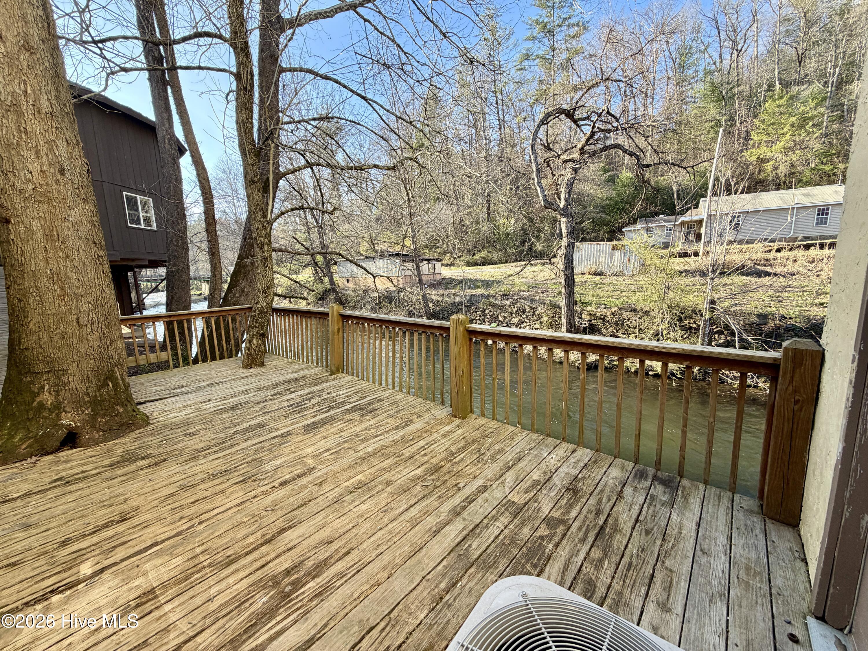 44 Tapoco Road Robbinsville, NC 28771 - Photo 4 of 24 Gallery Image 4