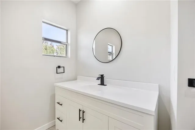 $155,000 | 2002 South Holbrook Street, Fort Scott, KS 66701