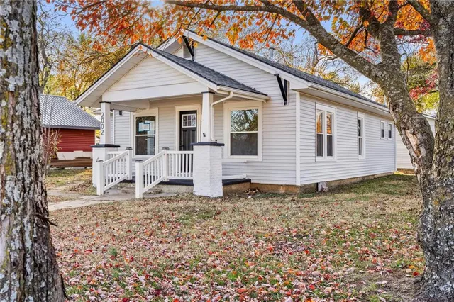 $155,000 | 2002 South Holbrook Street, Fort Scott, KS 66701