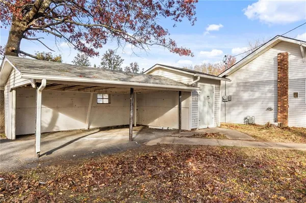 $128,000 | 2002 South Holbrook Street, Fort Scott, KS 66701