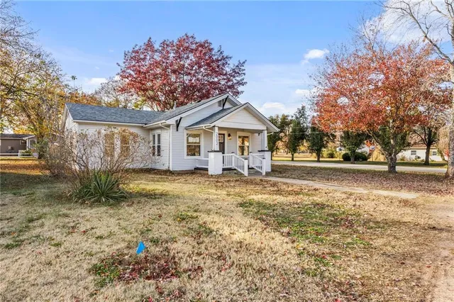 $155,000 | 2002 South Holbrook Street, Fort Scott, KS 66701