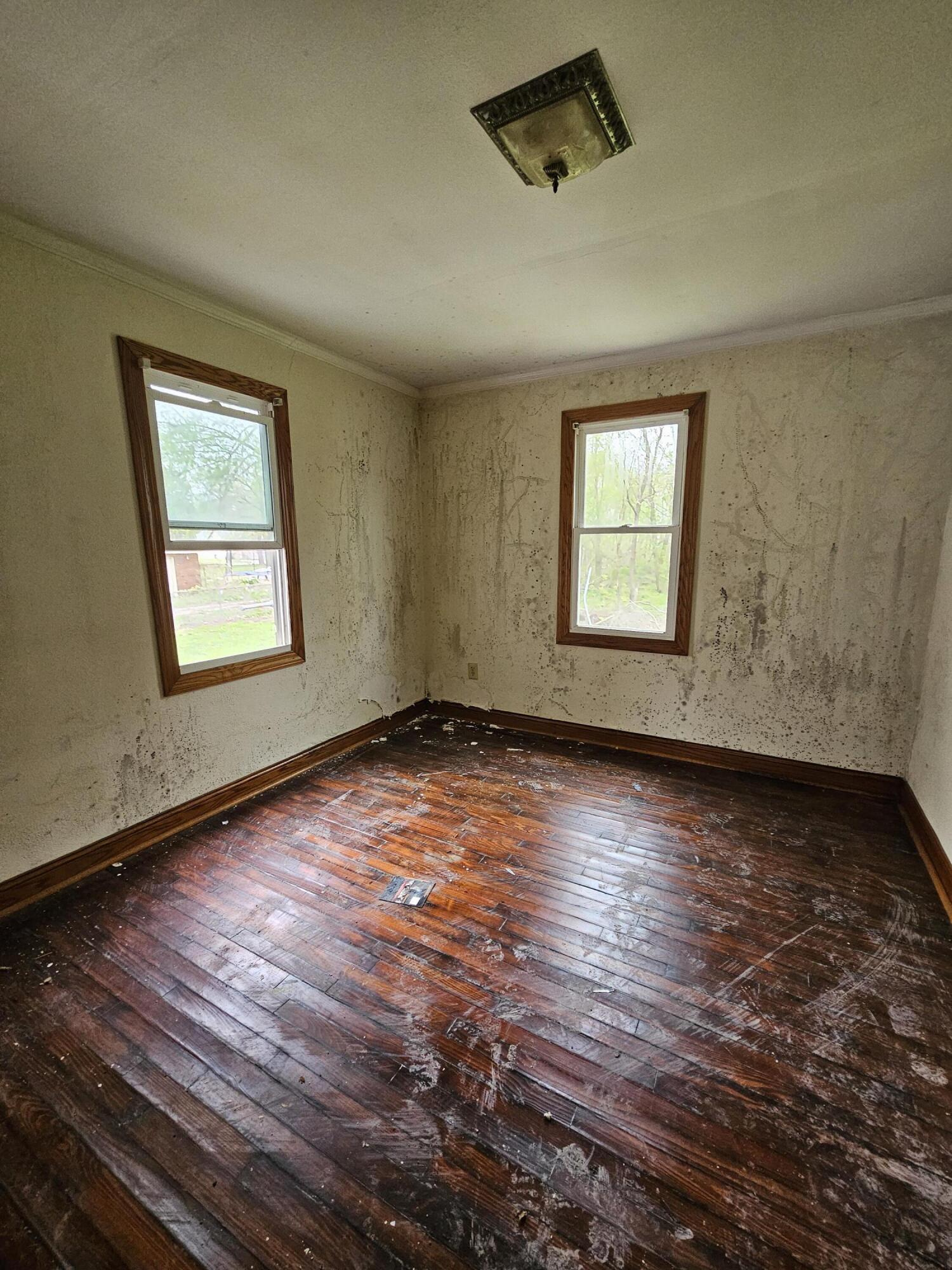 5721 Hump Road Hammond, IN 46320 - Photo 9 of 10 1500x2000